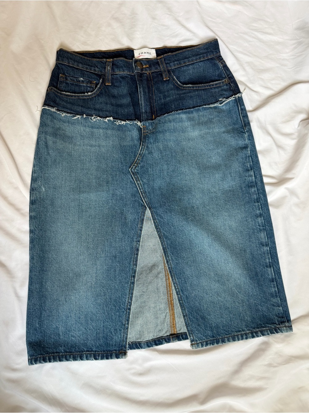 FRAME Indigo Ombre Two Tone Denim Midi Skirt 26 100% Cotton Raw Hem Front Slit